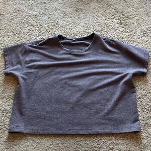 Lululemon cropped shirt